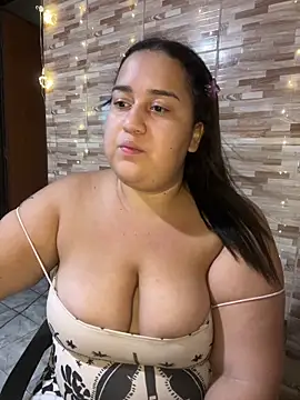 Show de yesmiia na webcam