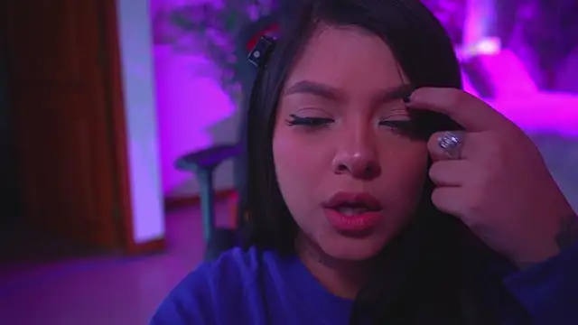 ambarEvansのライブXXXチャット