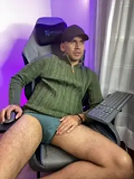 HAMILTONG12 Webcam Show