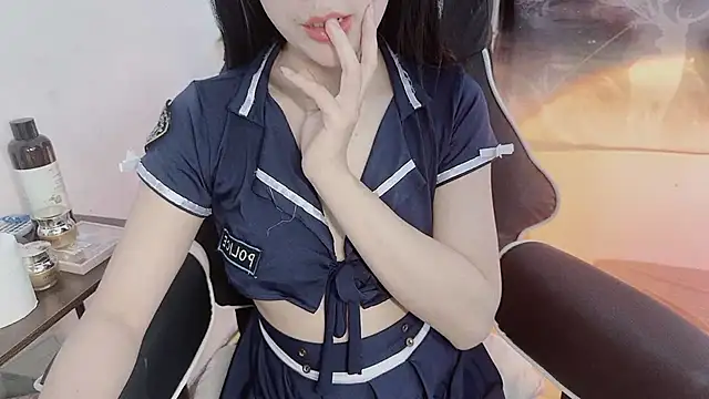 Bino119n Live XXX chat