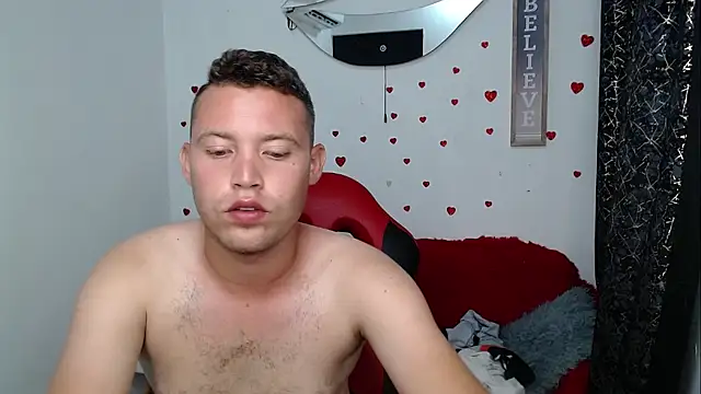 sven_fox723 Show Webcam