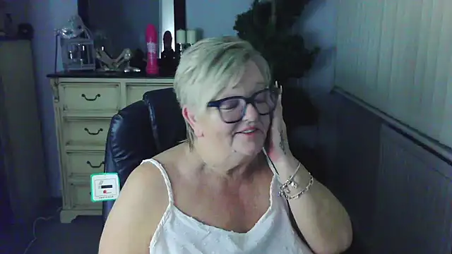 BridgetBlueEyes Chat XXX in diretta