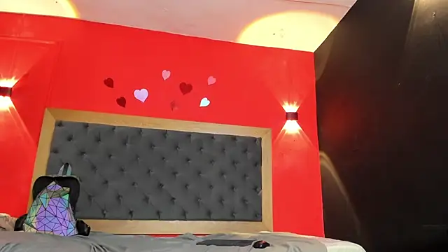 YayaHilton Live XXX-Chat