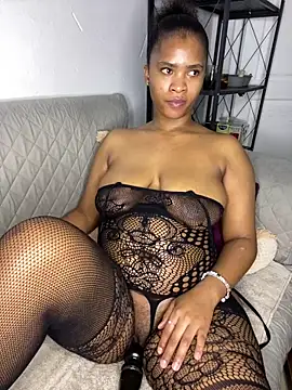 __Fifi Chat XXX in diretta