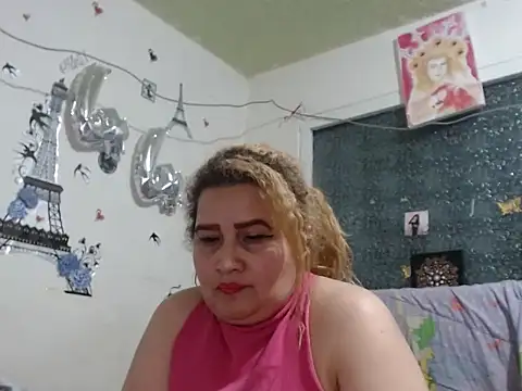 Perla1981--'s Live XXX Chat