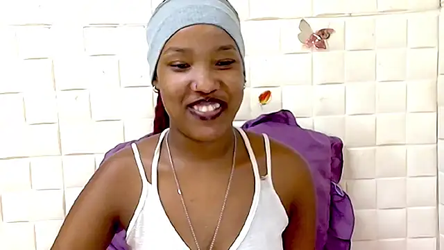 EroticSexyPrada's Live XXX Chat