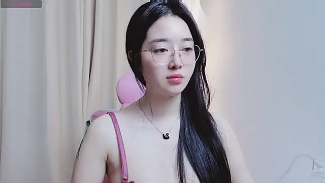 XXX chat uživo modela Miu-999