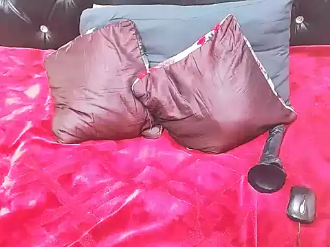 XXX chat uživo modela AppleAssMilky