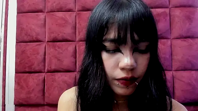 DAKOTALUCIFENA live XXX chat