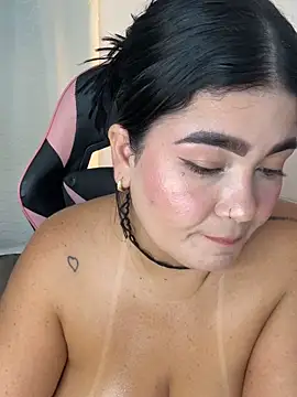 karla_hotgirl: απευθείας συνομιλία ΧΧΧ