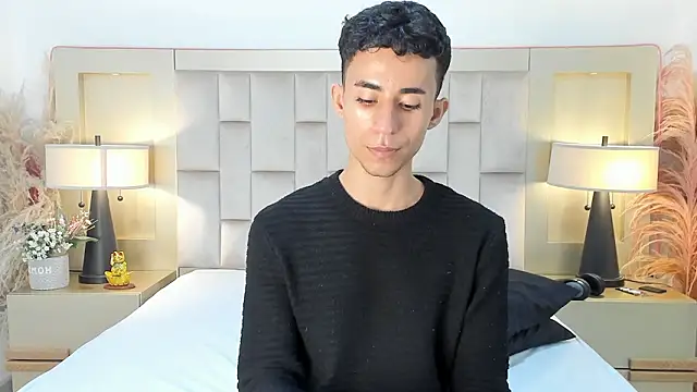 Zahir_Ashar: διαδικτυακό σόου στην κάμερα