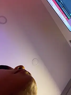 Victoria14_ – Live XXX-chat