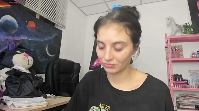 mariecam420 现场XXX聊天