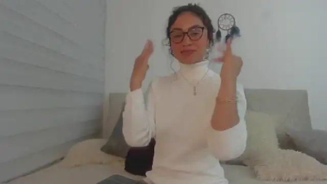 AmaraOsteen Adlı Modelin Canlı XXX Sohbeti