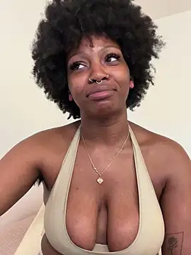 mochamimi élő XXX-chatje