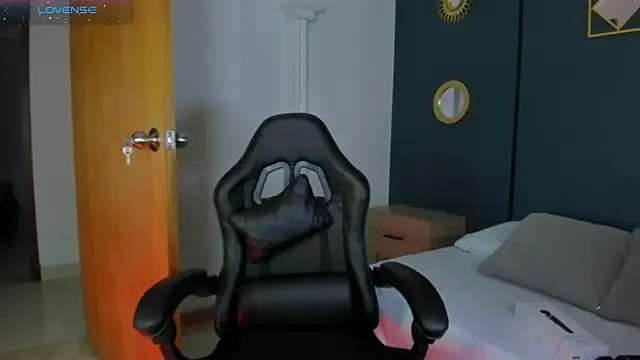 lia_sexx19: онлайн-секс-чат