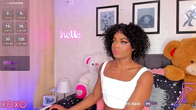 Tayssa_Maravillh Show in webcam