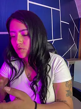 nikol_19x's Webcam Show