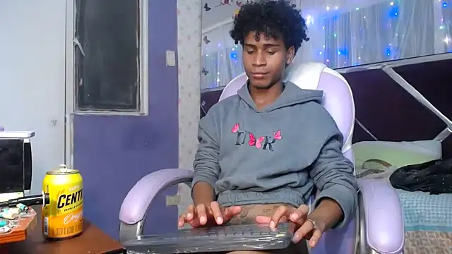 Santy_bigcock_01のライブXXXチャット