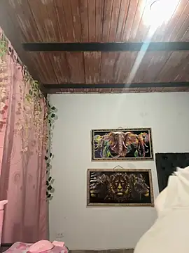 _Ella_7のライブXXXチャット