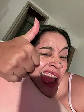 Chat +18 de kenndall_21 ao vivo