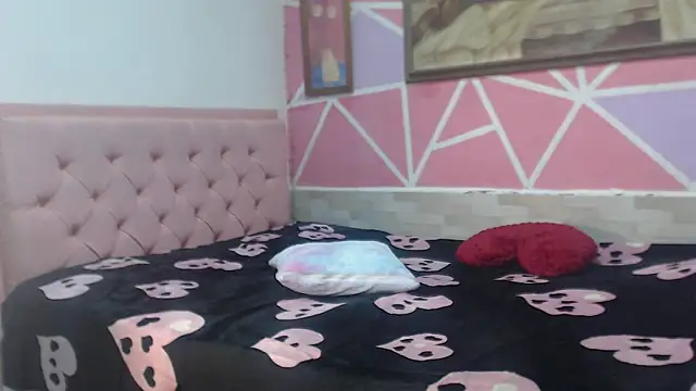 Doll_rihana Show in webcam