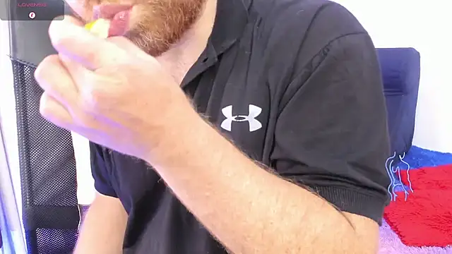 michacosio 现场XXX聊天