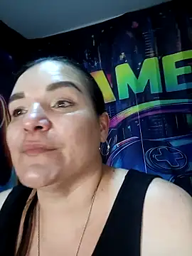 Chat +18 de Zuleyka_69 ao vivo