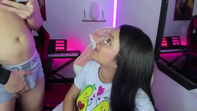 Chatroom XXX en direct de jessi_and_boy