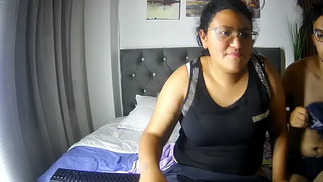 Show de webcam de naughtycouplex_