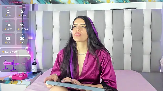 IsaDiiaz 现场XXX聊天