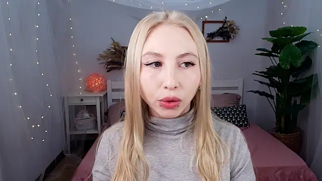 SugarLeashn Live XXX chat