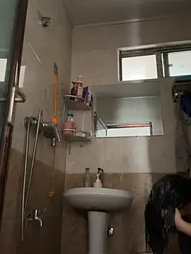 daaqnnのライブXXXチャット