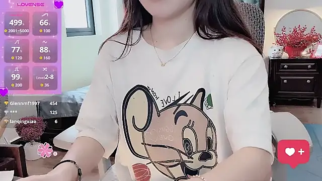 Caryln-Bun's Live XXX Chat