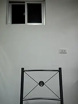 camila-titis – Live XXX-chat