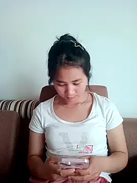 Chatroom XXX en direct de LittleSun_