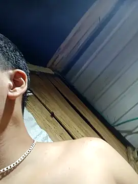 Chat XXX ao vivo de Emyli_Liamm