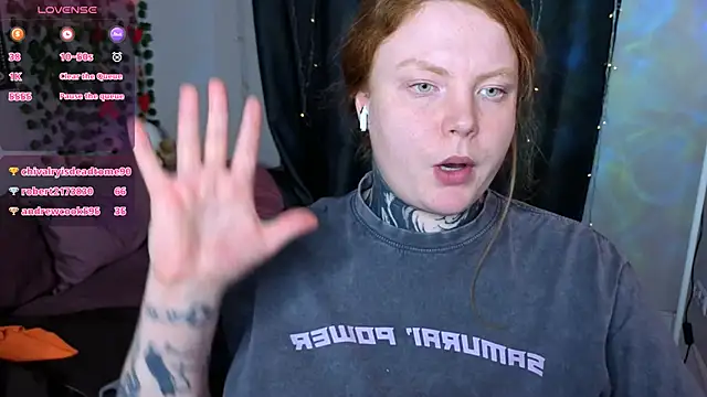 Cassie_xKiss élő XXX-chatje