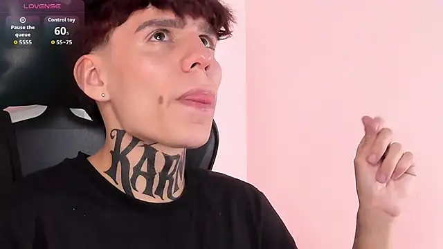 Chat XXX en directo de Angelcumm_