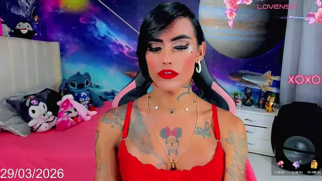 Nella_Dolls Adlı Modelin Canlı XXX Sohbeti