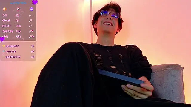 lui_x_dust Adlı Modelin Canlı XXX Sohbeti