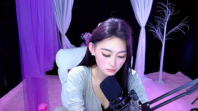 Tili-668 – Naživo XXX chat