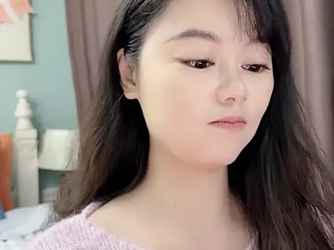 sarah111's Live XXX Chat