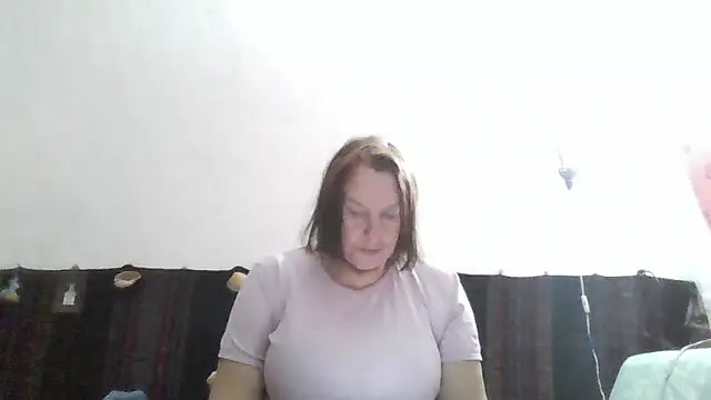 AnnaLive570 élő XXX-chatje