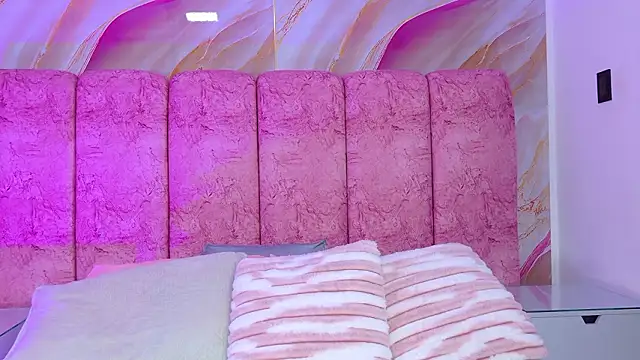 emmacurvy's Live XXX Chat