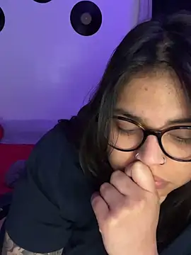 Онлайн чат XXX miacanela_xo