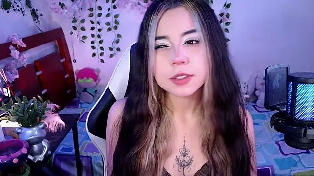 XXX chat uživo modela Kittyuwu_