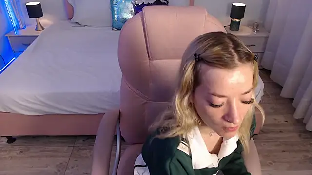 zoe_jones13 Live XXX-Chat