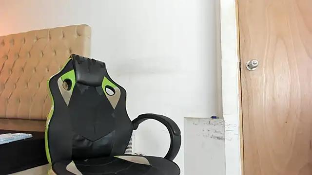 Darkknightx01 Live XXX-chat