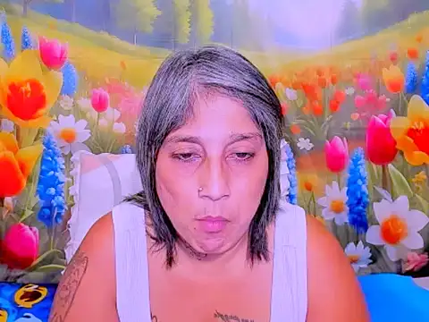 indianroxy Adlı Modelin Canlı XXX Sohbeti